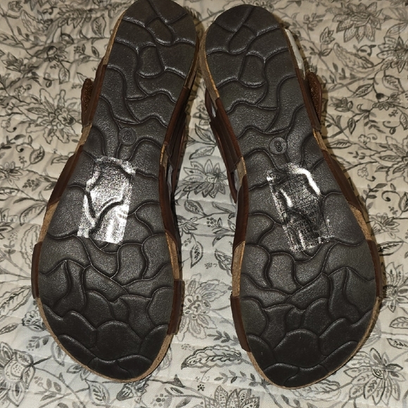 Pierre Dumas Brown Cork Wedge Sandals - Picture 4 of 9